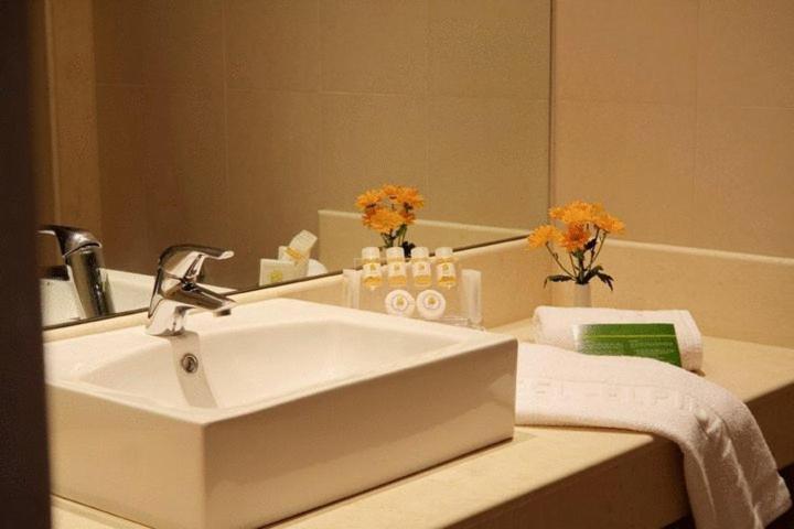 Elpida Resort & Spa سيرس الغرفة الصورة
